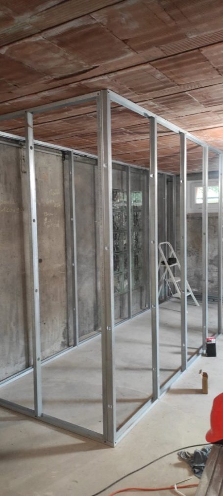 Ramonage, Peinture et décoration d’intérieur, Pose de Placo, Tapisserie, Travaux domestiques, Plomberie, Carrelage / Petite maçonnerie